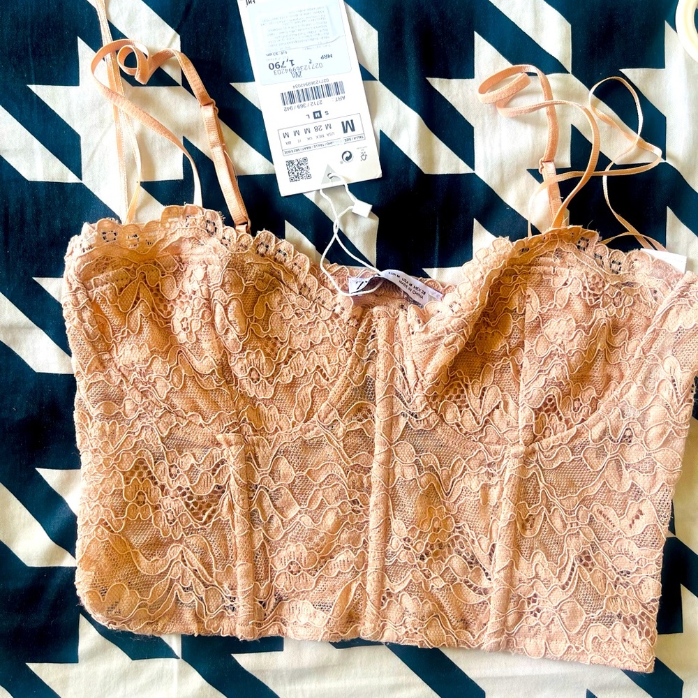 Zara Corsetry  inspired lace top - Picture 6 of 6